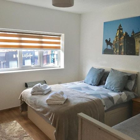 Flats Near Football Clubs Liverpool Extérieur photo