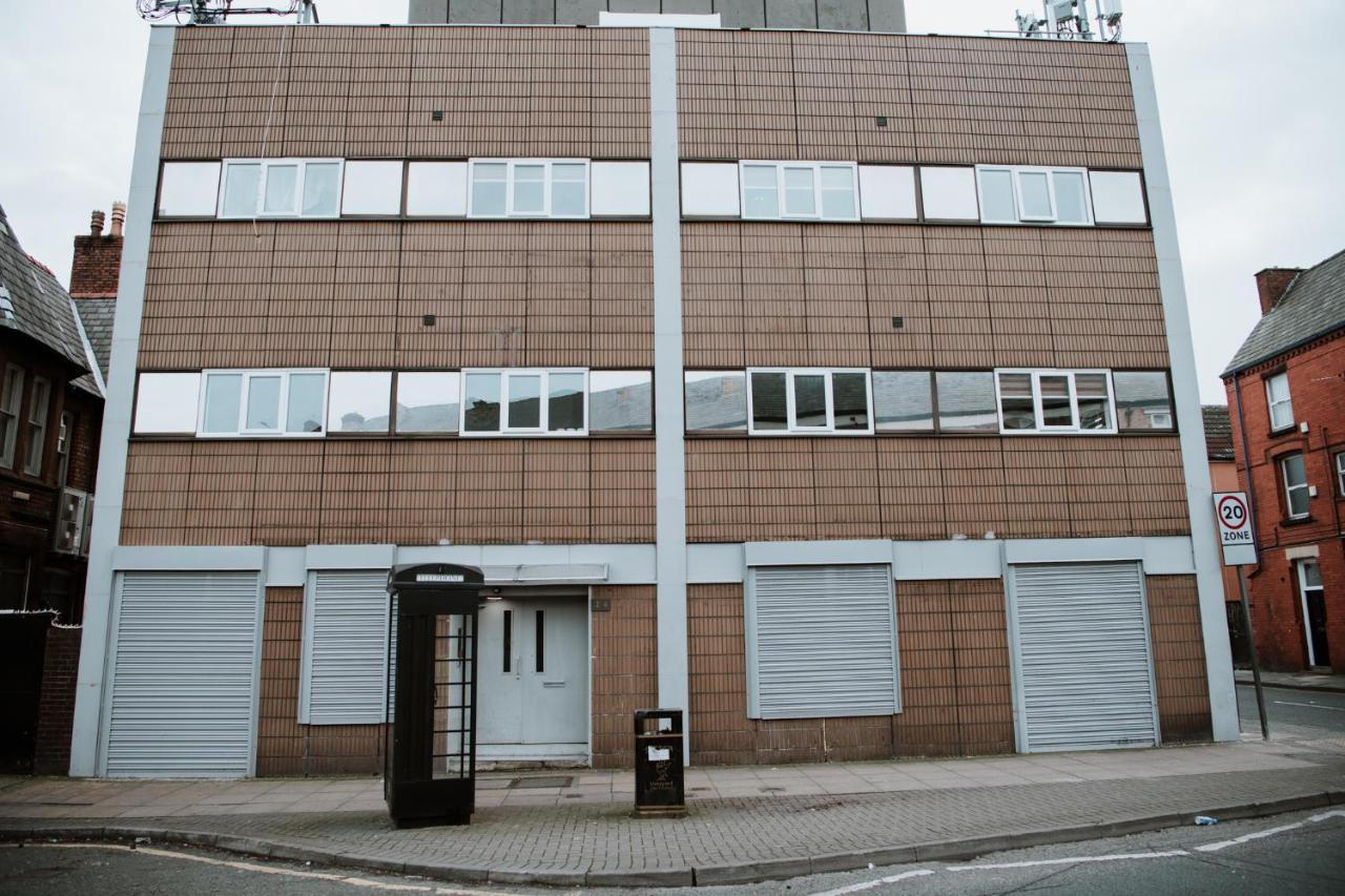 Flats Near Football Clubs Liverpool Extérieur photo
