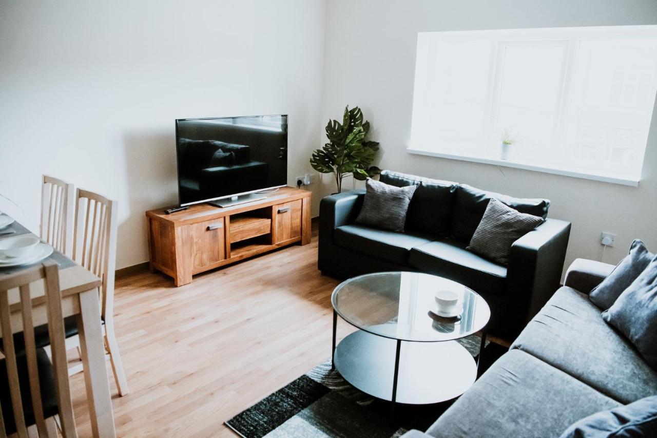 Flats Near Football Clubs Liverpool Extérieur photo