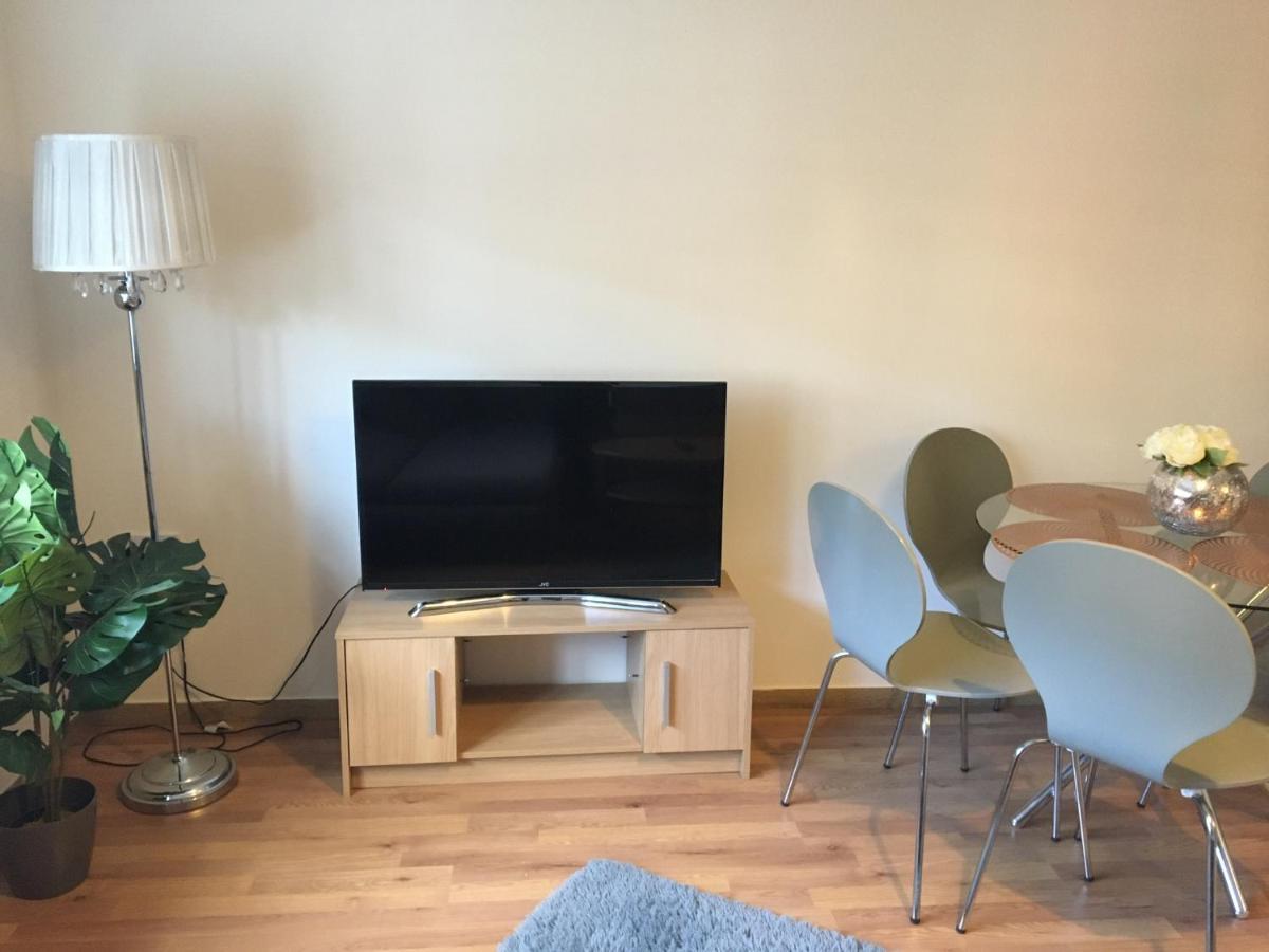 Flats Near Football Clubs Liverpool Extérieur photo