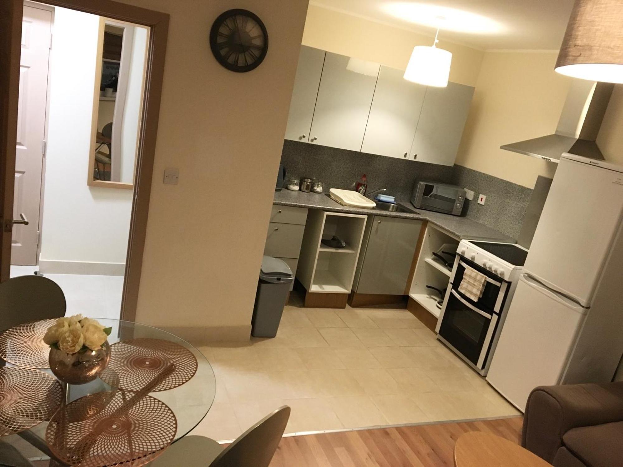 Flats Near Football Clubs Liverpool Extérieur photo